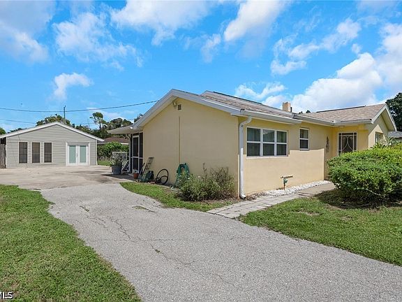 2nd image of 1857 Sunset Pl