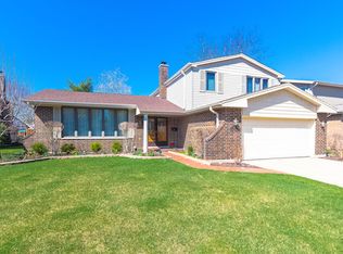 1402 S Yale Ave, Arlington Heights, IL 60005