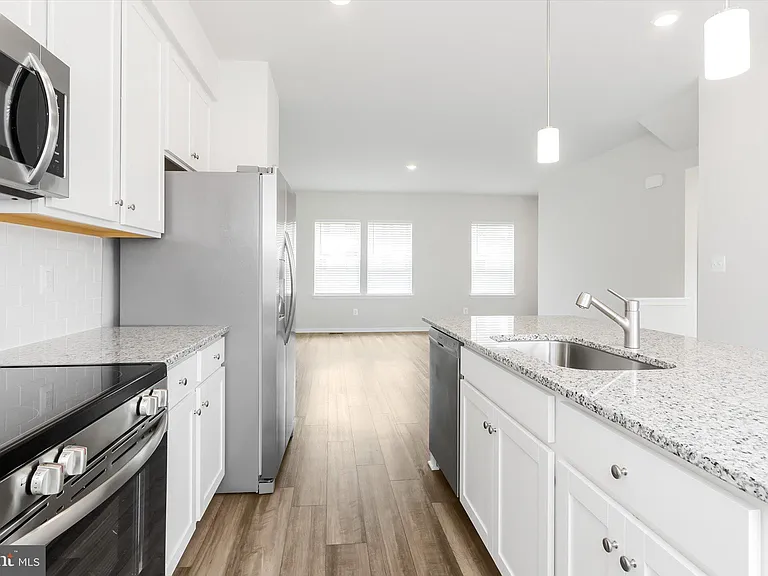 405 17th Ave — Photo 8