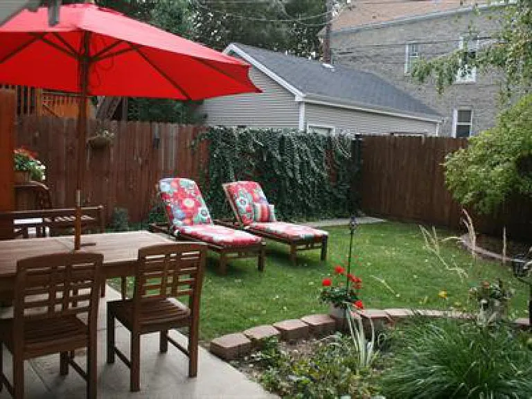 3238 N Hoyne Ave #2 — Photo 15