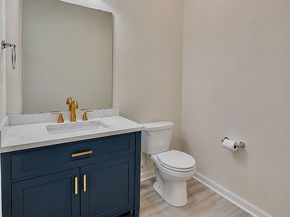 5th image of 1034 Autumn Crest Ln