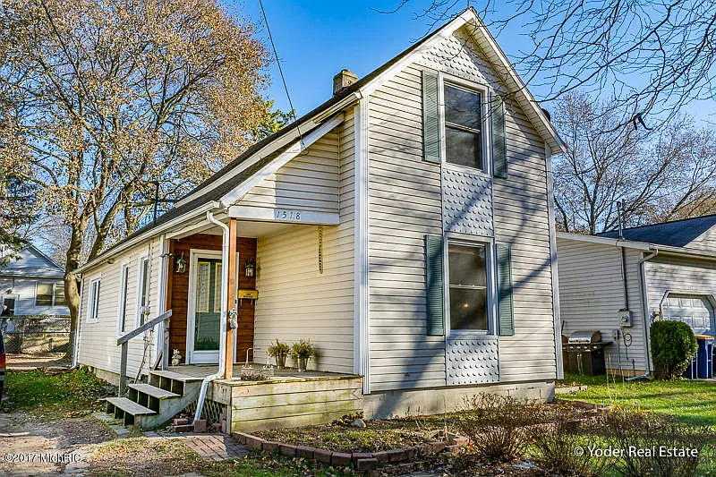 1518 Herrick Ave NE photo 1