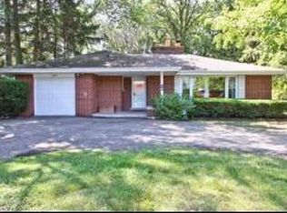 596 Dundee Rd, Glencoe, IL 60022