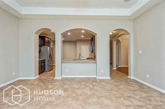 4 bed, 2.5 bath, 2459 sqft, $2,810 — Photo 4