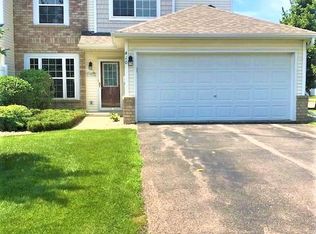 410 Wilderness Dr, Chaska, MN 55318