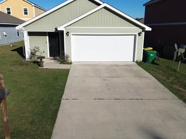 2024 Toulouse St, Ocean Springs, MS 39564