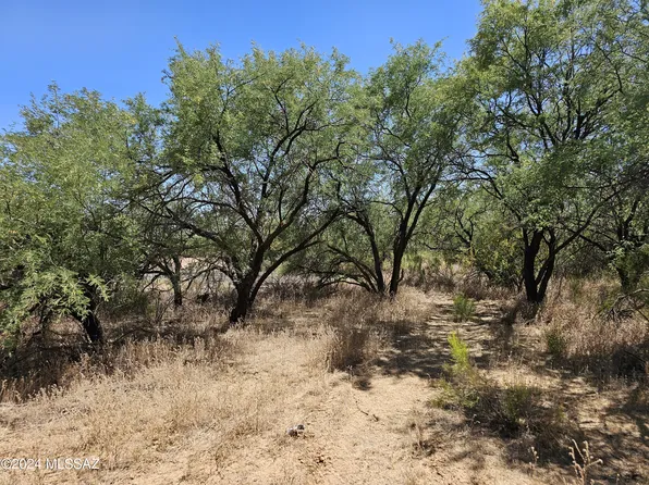 15805 N Twin Lakes Dr, Tucson, AZ 85739