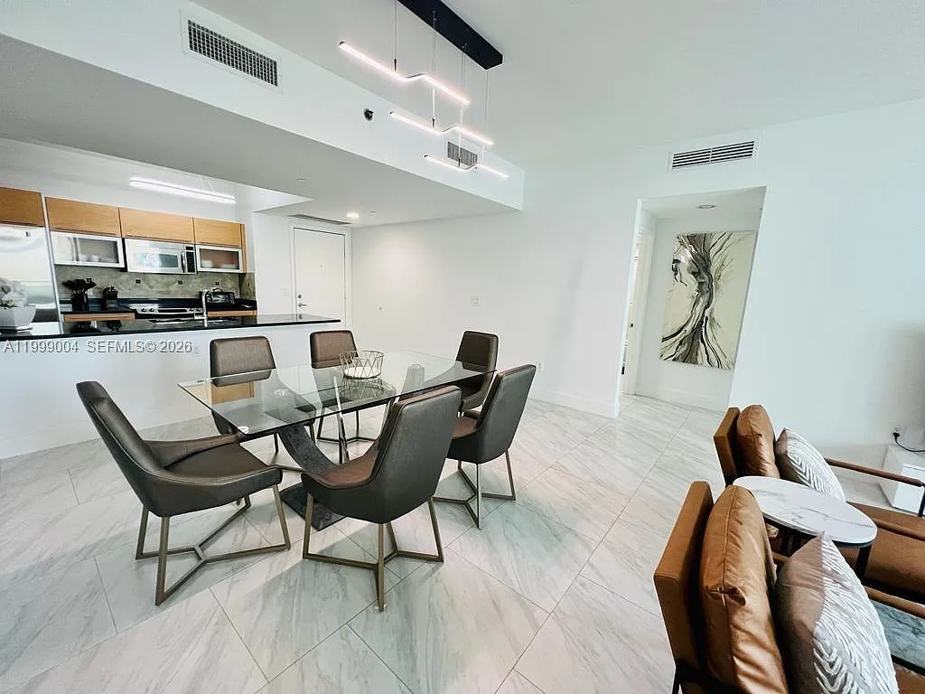 Building Photo - 951 W Brickell Ave #607