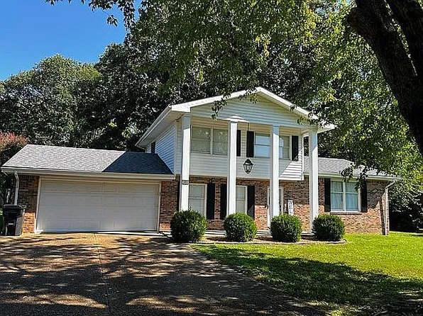 689 Springwell Ln, Paducah, KY 42001