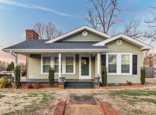 38 Main St, Pelzer, SC 29669