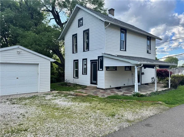 1409 Spring St, Coshocton, OH 43812