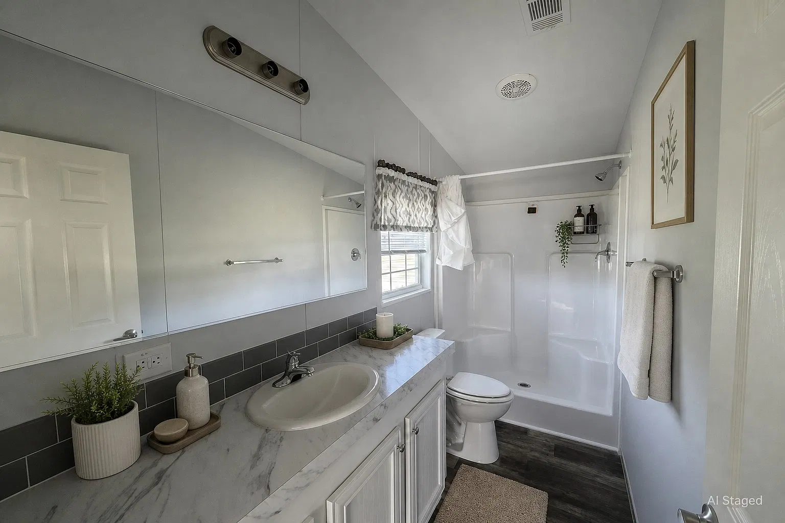 3 bed, 960 sqft, $2,100 — Photo 4
