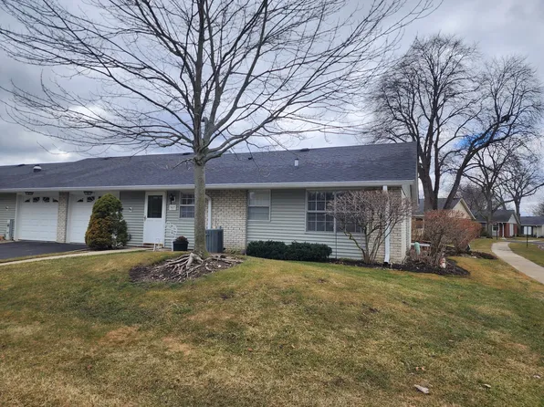 7427 Clarendon Ct, Fox Lake, IL 60020