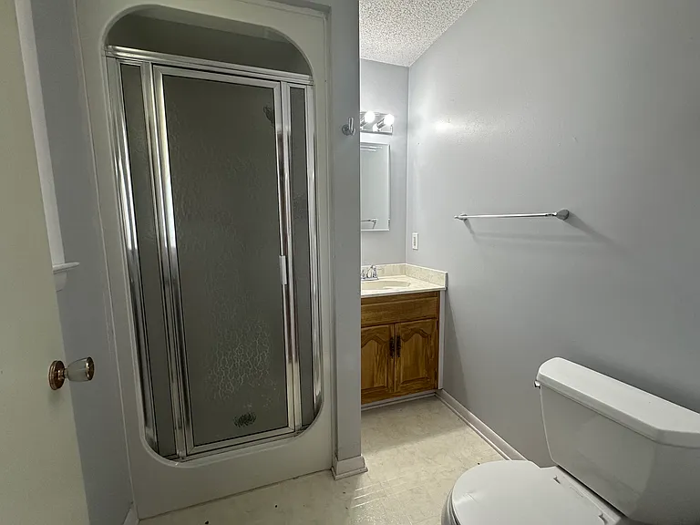 11316 Maplecrest Dr SE — Photo 20