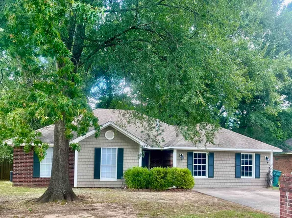 2758 Eastport Cir, Conway, AR 72034