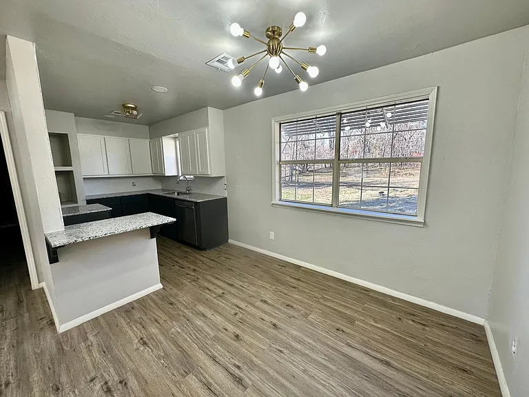 1315 N Timber Rd — Photo 6