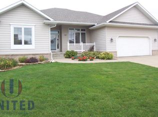 507 Huntington Ct, Sergeant Bluff, IA 51054