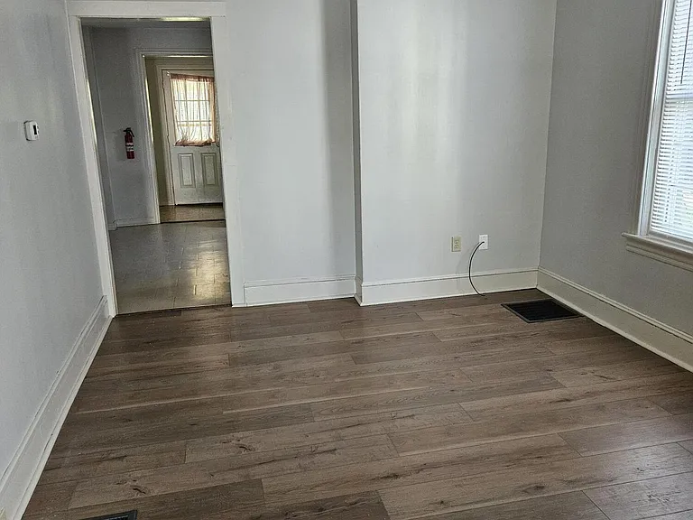 465 W Main St — Photo 3