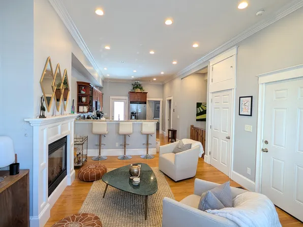847 E 4th St #1, South Boston, MA 02127
