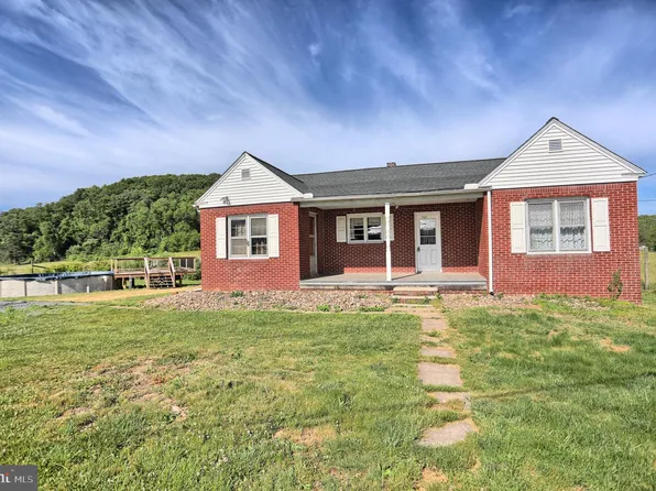 1182 Hickory Rd, Dalmatia, PA 17017