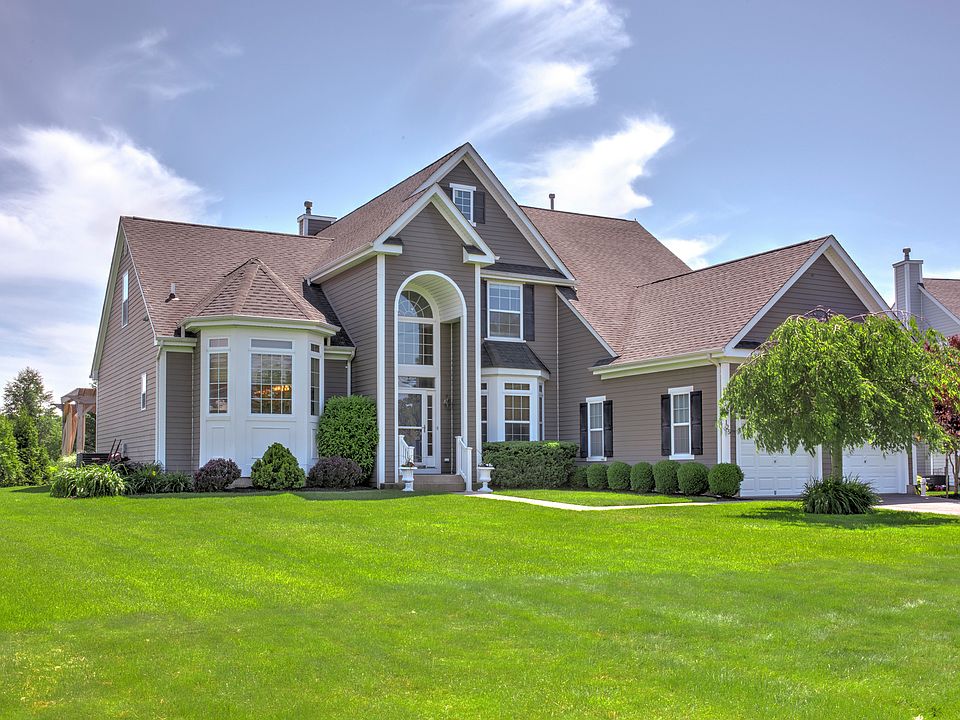 1st image of 125 Windflower Ln