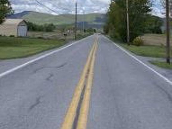 Exterior Neighborhood (street photo)