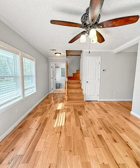 303 Knapp St — Photo 4