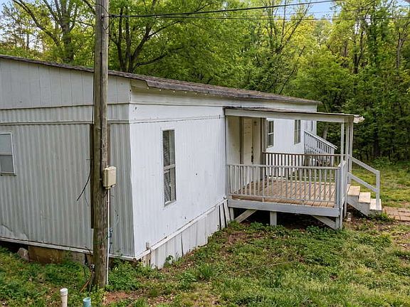 3rd image of 122 Collins Rd