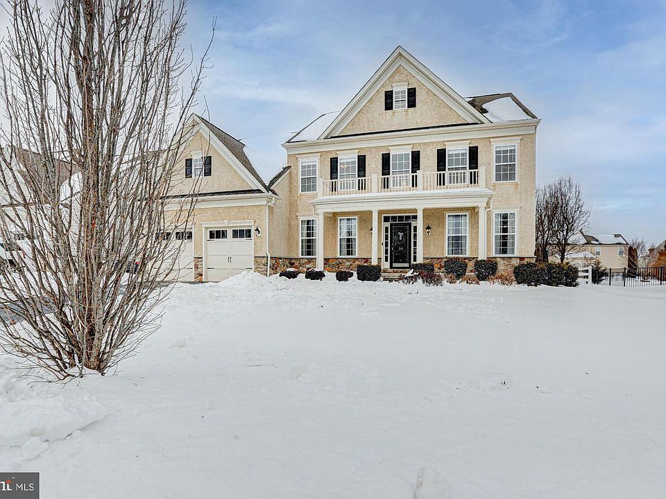 1st image of 29 W Kilts Ln