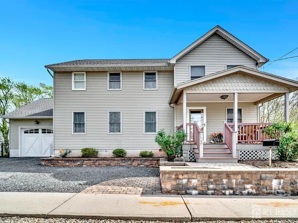 15 Parker St, East Brunswick, NJ 08816