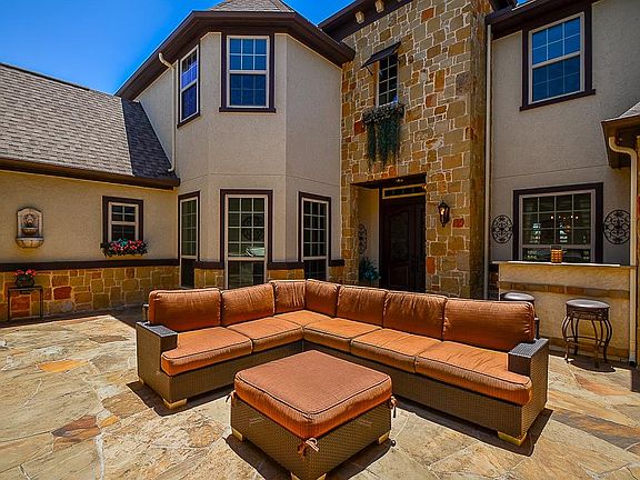 4th image of 28415 Tall Juniper Hill Dr