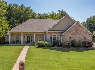 1920 Lucas Ct, Denison, TX 75020