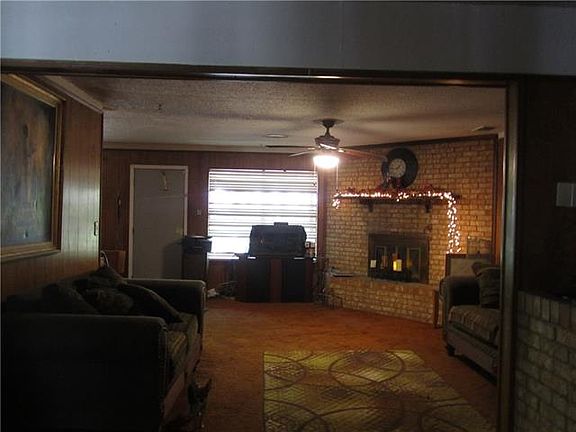 4th image of 6416 Forest Hill Dr