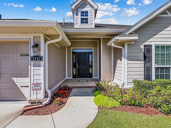 4th image of 8493 Twenty One Oaks Ln