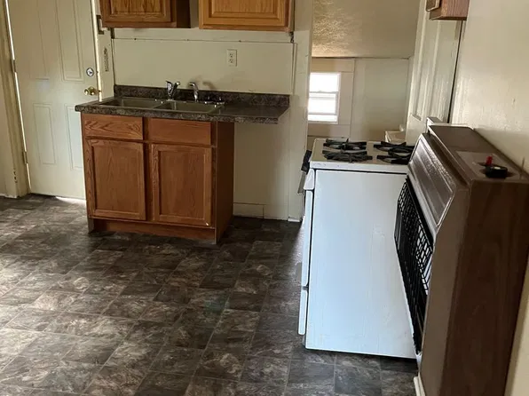 Oak Tree Real Estate Ohio, LLC (518 Lincoln Way), 518 Lincoln Way W APT 3, Massillon, OH 44647