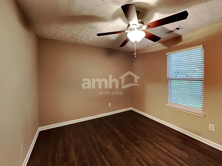 2376 Rimmele Dr — Photo 15