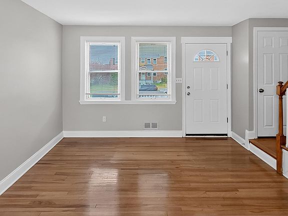 5th image of 8303 Ridgely Oak Rd
