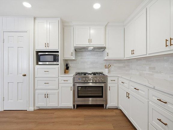 4th image of 3416 59th St