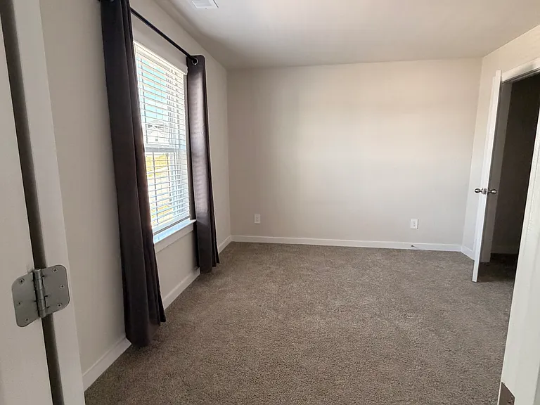 Skyridge Dr — Photo 4