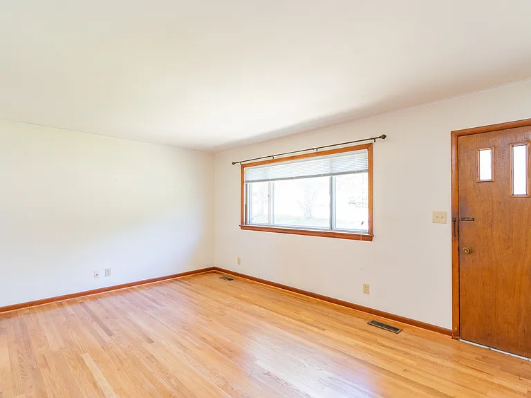 1214 Echo Dr — Photo 14