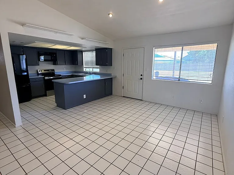 3700 Casper Dr — Photo 4