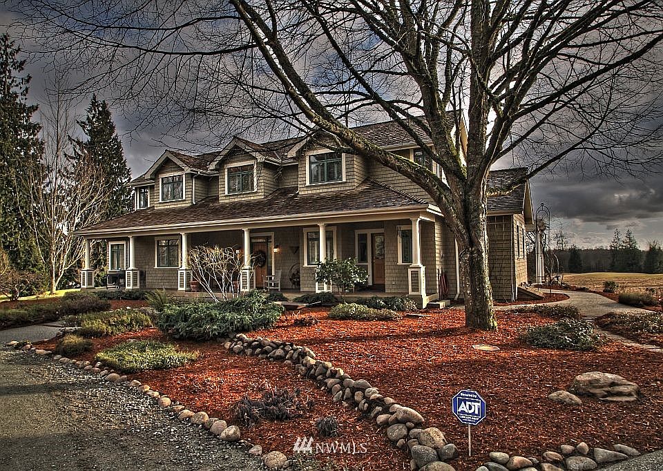 1st image of 510 308th St. N.E.