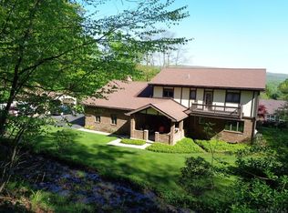 902 Parkview Dr, Johnstown, PA