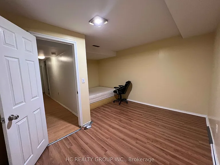 1570 Richmond St #27 — Photo 11