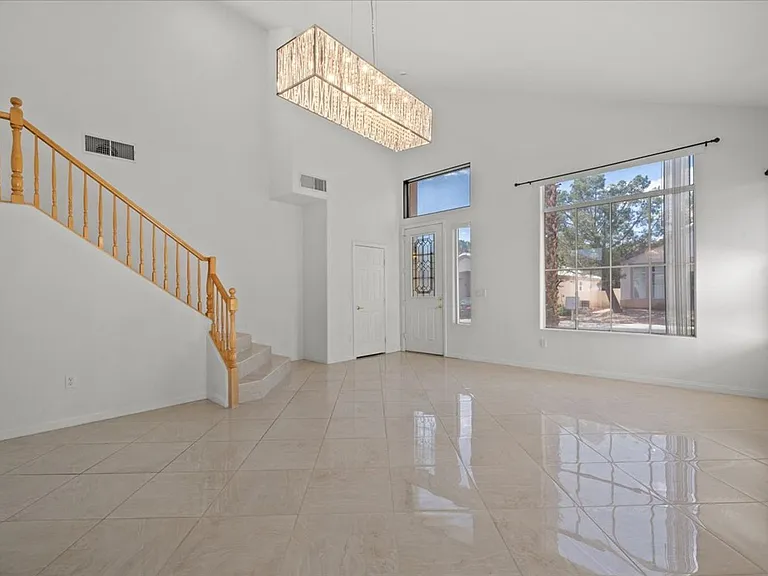 326 Blackstone River Ave — Photo 5