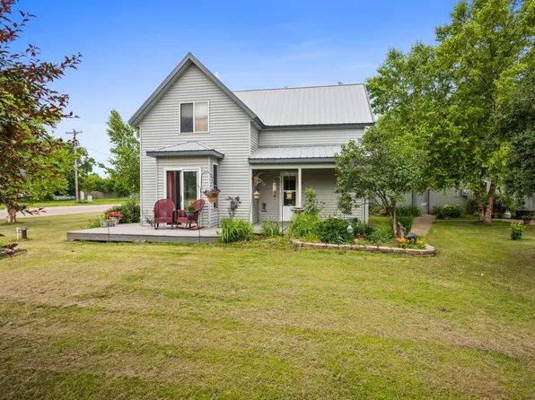 601 Lincoln Ave, Villard, MN 56385