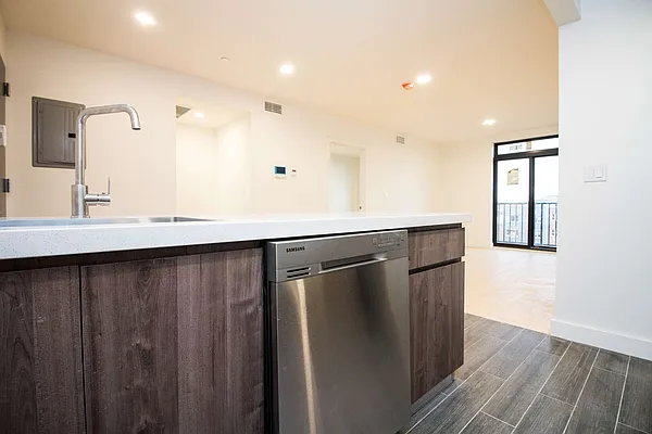 Rented by Nooklyn NYC LLC | media 28