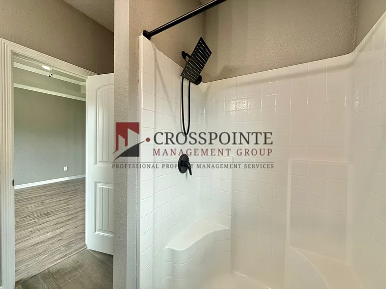 332 Kingdom Blvd — Photo 11