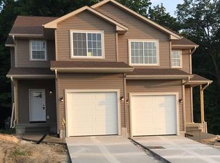 2022 Sugar Creek Dr NW UNIT B, Cedar Rapids, IA 52405