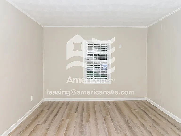 1765151_011_wm_-_bedroom_13186788.jpg